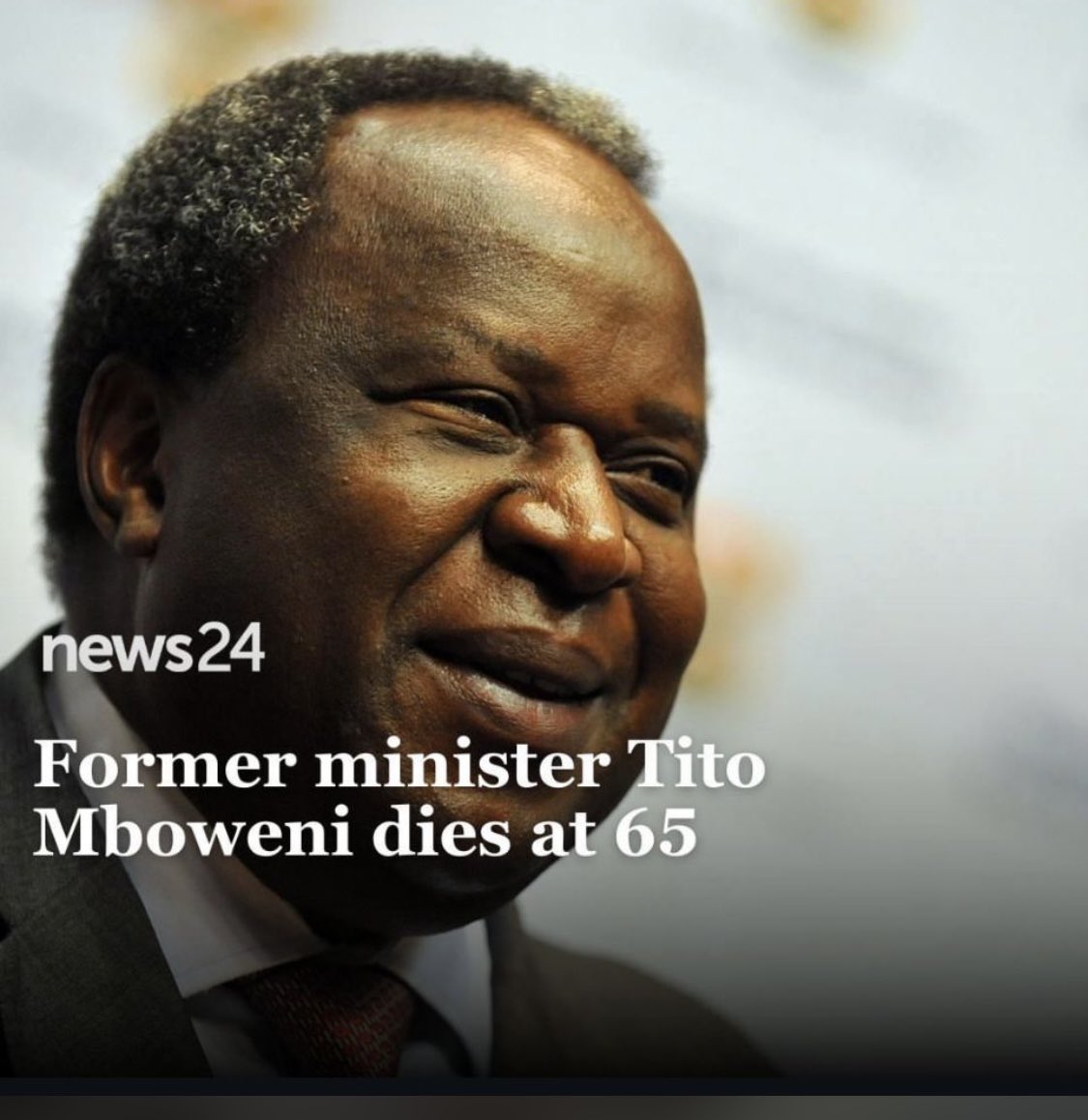 malatji_lee's tweet photo. This man prepared his own food the best way he knew how and he enjoyed them in his own way 

 #RIPTitoMboweni 🕊️🕊️ https://t.co/FrJwPCOXX5