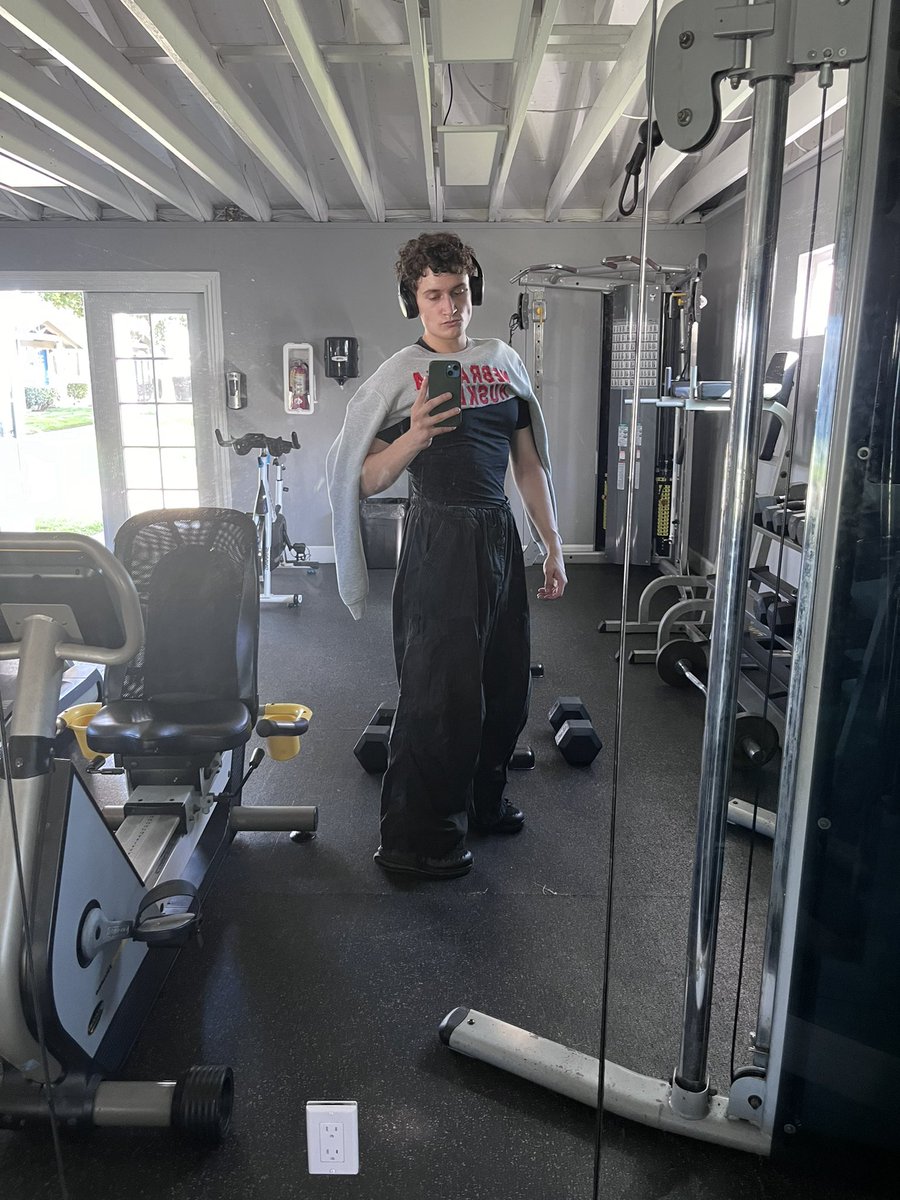 Augie 🦇 tweet media