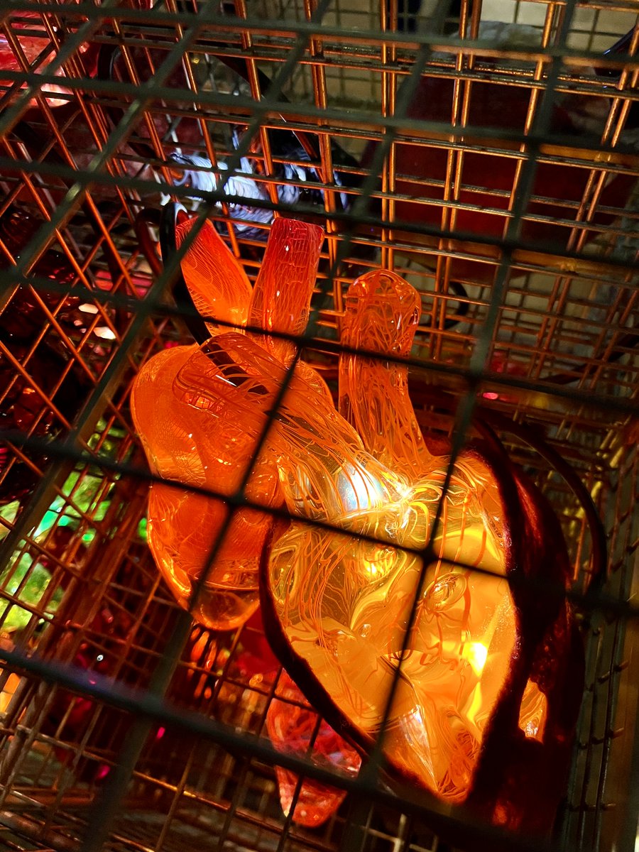 LizzieHelenMay's tweet photo. #AlphabetChallenge #WeekOforOrange - a favourite from this year's stained glass exhibition at Two Temple Place (Battery - Matters of the Heart, Peter Layton)
#stainedglassSunday https://t.co/8hefIFwVS0