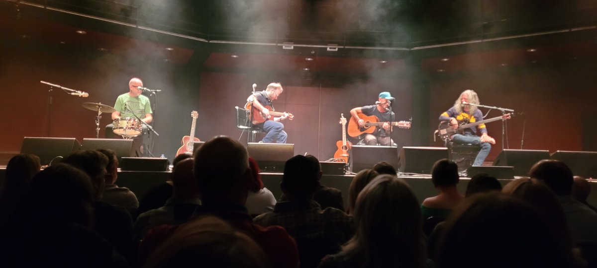 Saw <a href="/turinbrakes/">Turin Brakes</a> @ollyknights tonight.  Blown away. Just brilliant, those voices and the music. Probably one of the best live acts I've seen.