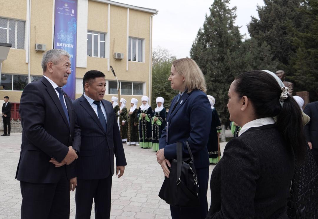 undpkg's tweet photo. Yesterday, the off-site session of the Investment Council under the Cabinet of Ministers was held in #Batken discussing the investment, entrepreneurship, tourism, industrial capacity & the prospects of Batken regional development by placing public private partnership at the core. https://t.co/gNhDeU8XUw