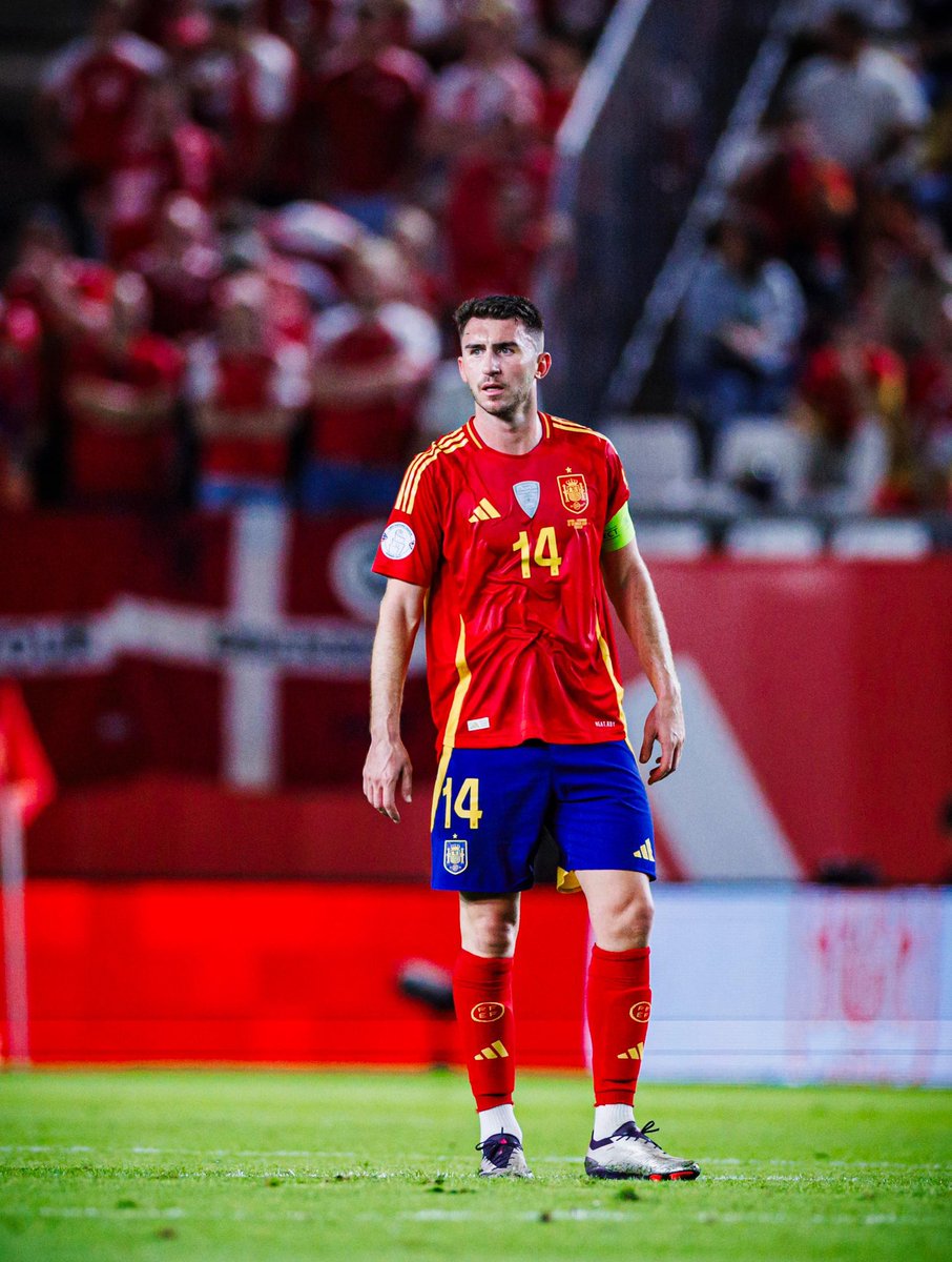 Impresionante el recibimiento en Murcia!
Dia muy especial,  victoria y brazalete por primera vez ❤️❤️. 
Muchas gracias a todos por el apoyo. #seguimos #vamos <a href="/SEFutbol/">Selección Española Masculina de Fútbol</a>