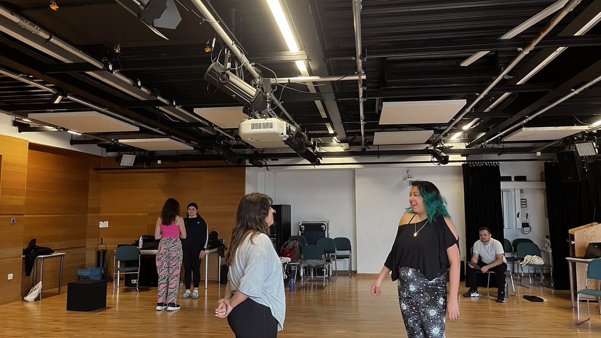 offthebeatprod's tweet image. First rehearsal went amazing! So excited to share with you our story very soon! ✨ app.lineupnow.com/event/deja-vu-1 ✨#theatre #dejavu #actorslife #london #londontheatre #community