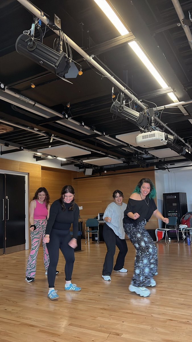 offthebeatprod's tweet image. First rehearsal went amazing! So excited to share with you our story very soon! ✨ app.lineupnow.com/event/deja-vu-1 ✨#theatre #dejavu #actorslife #london #londontheatre #community