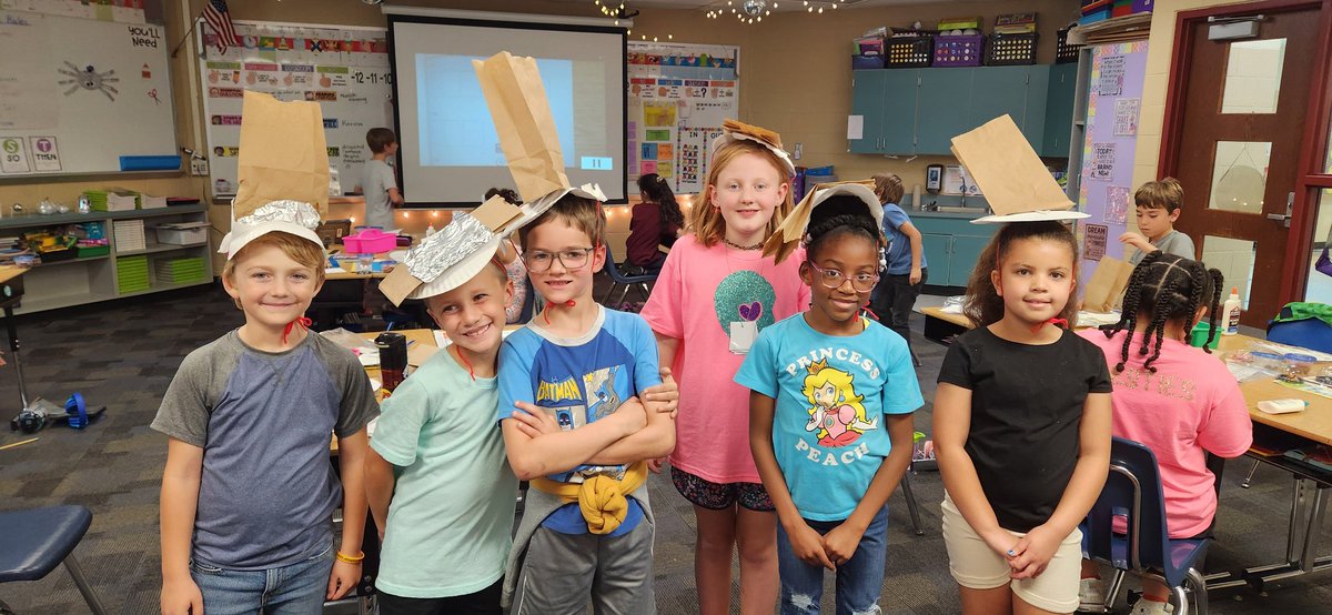 belindafro's tweet photo. Thanks for the fun matter lesson @MysterySci 
Trying to create a hat without scissors was challenging. 
The creating that happened though. ❤️🙌

@theSMSD @SunflowerSMSD @KalisRyan https://t.co/S6jFWeqInO