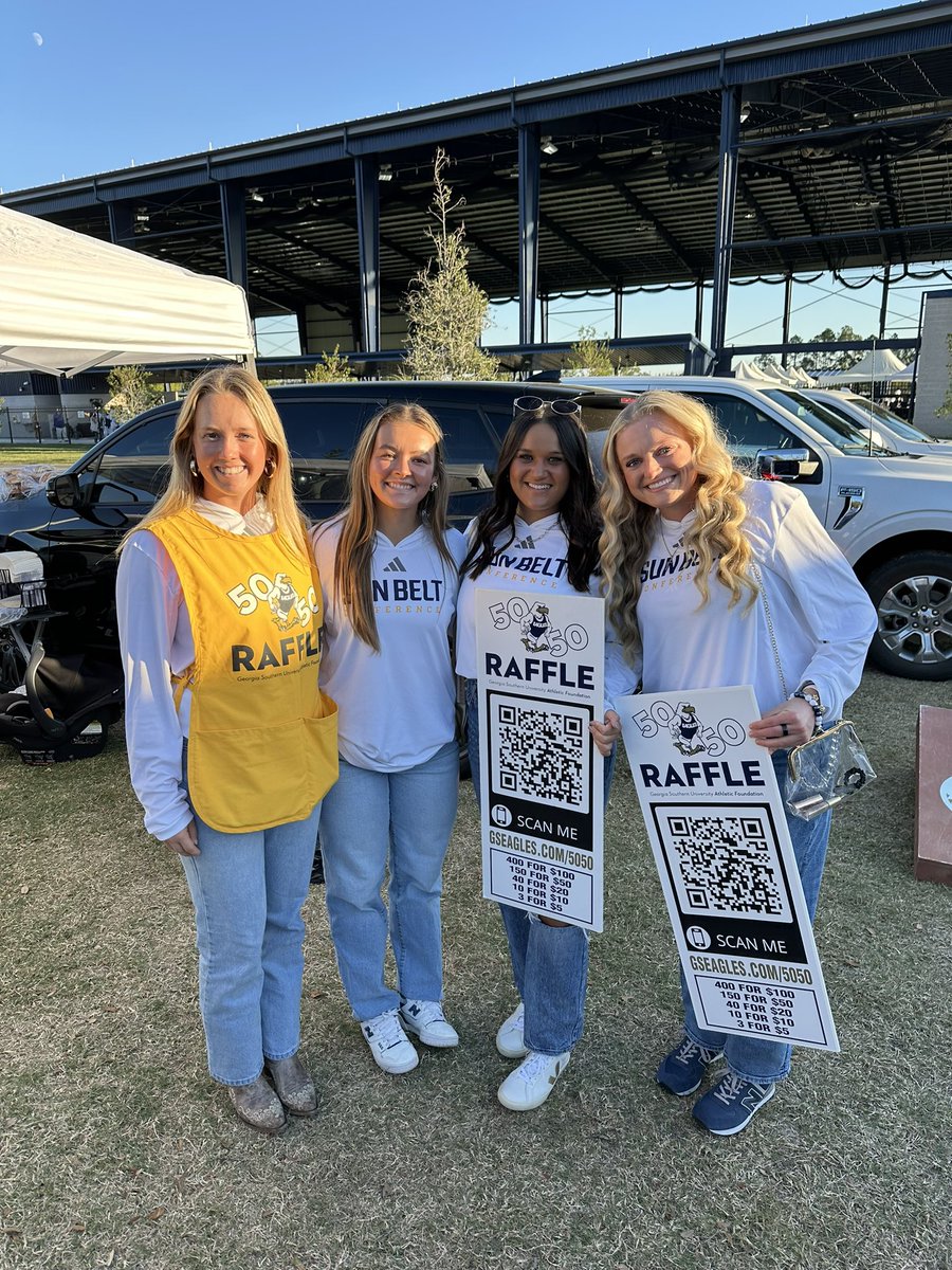 Catch us at football tonight selling 50/50 raffle tickets 🏈

#HailSouthern