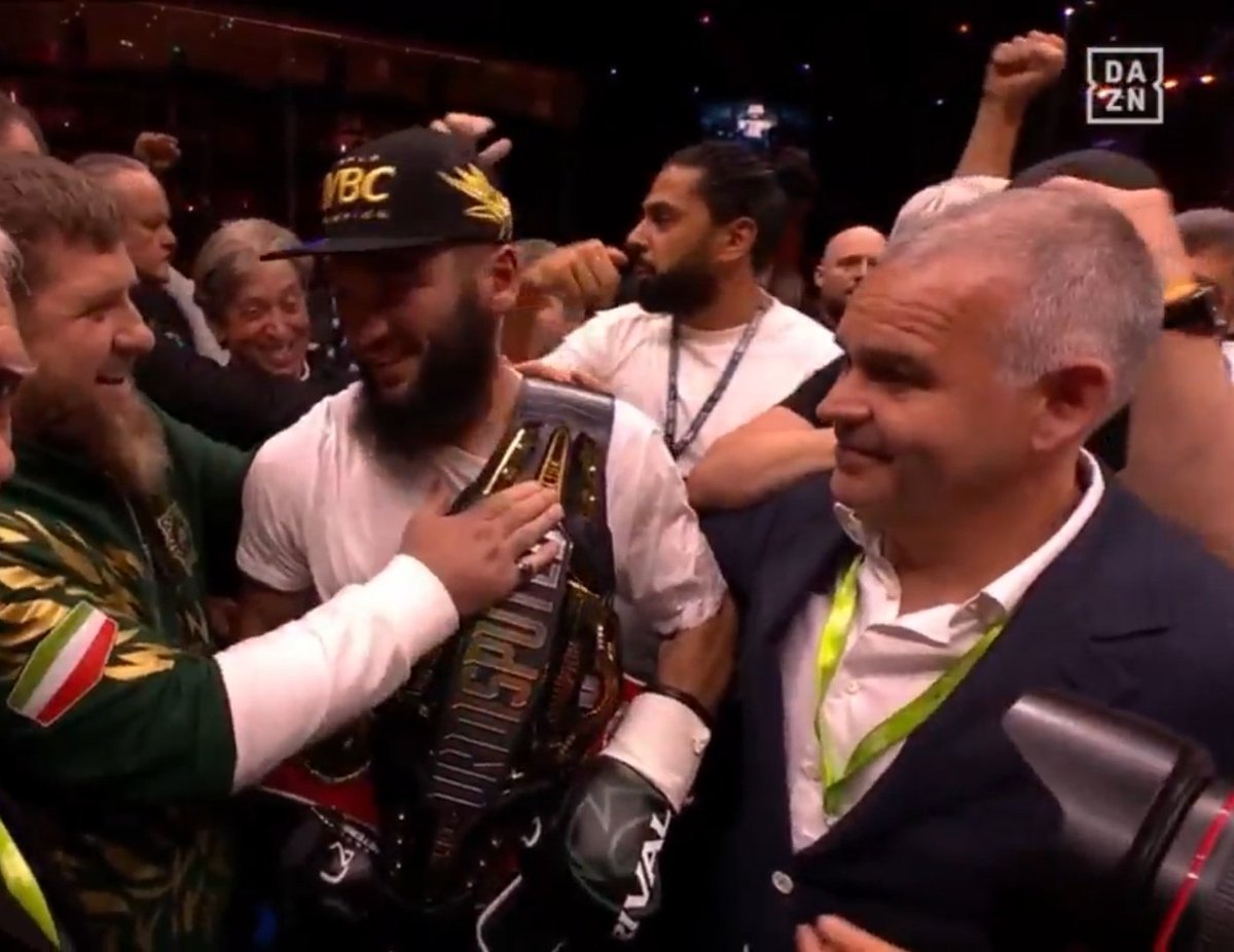 Ramzan Kadyrov in the ring. Bivol had no chance 😂 #BeterbievBivol