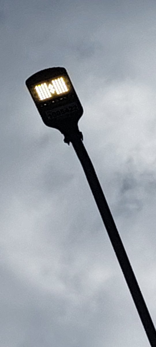 Chepelo's tweet image. Buenas Tardes  @EnelClientesCO  por favor su apoyo revisando las luminarias que se encuentran instaladas en la AvCalle 183 # 8A - 10 Bogotá,  la luminaria 1005424 está fundida y la 1005422 está prendida dia y noche. Gracias¡¡¡