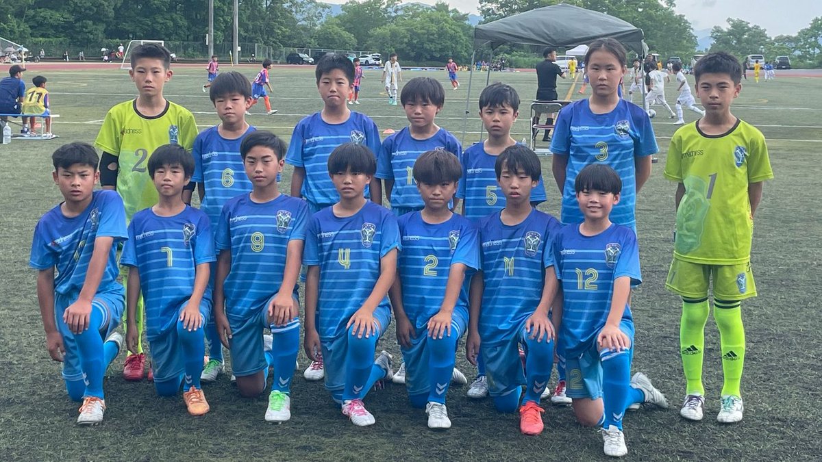 激レア!希少! ヤマハフットボールクラブ サッカー サントス サイン GZuarmkaAAAhOgd.jpg
