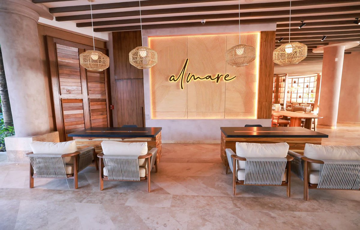 soyateneadeisla's tweet photo. Asistí a la presentación del nuevo hotel #Almare en la Isla, que con vistas espectaculares y detalles exclusivos en cada uno de sus rincones, se suma a la oferta turística de Isla Mujeres con la cadena hotelera más grande del mundo: Grupo Marriot.
#SigamosTransformando🩷 #4TENEA https://t.co/UOOBlNigeA
