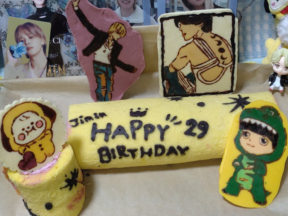 hrm_9211248's tweet photo. #지민생일 축하해
#ジミンお誕生日おめでとう#JiminDay2024 #Handmadecake
#手作りケーキ完成💜
ジミンちゃんお誕生日おめでとうございます💜
JIMINちゃんの心が幸せで たくさん笑顔になれる一年になりますように💜
지민씨사랑해
ジミンちゃん愛してます💜
JIMIN 💜I LOVE YOU https://t.co/eZZc4YIgSM
