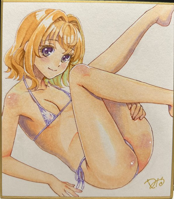 本日コミ1参加いたします。
鳩矢豆七先生(@hato_ya )と合体で配置はB-40aです!
新刊はありませんが、ミニ色紙(121mm×136mm)5種の販売ありますのでよろしくお願いします 