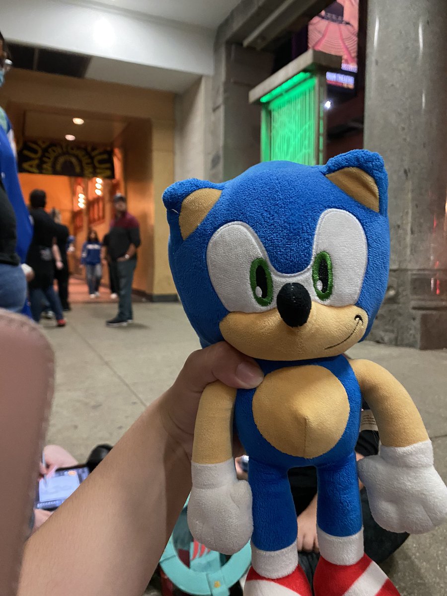 Imperial_Red01's tweet photo. Sonic’s had busy day in Chicago leading up to #SonicSymphony! 🥳 https://t.co/PeHeeOwUrF