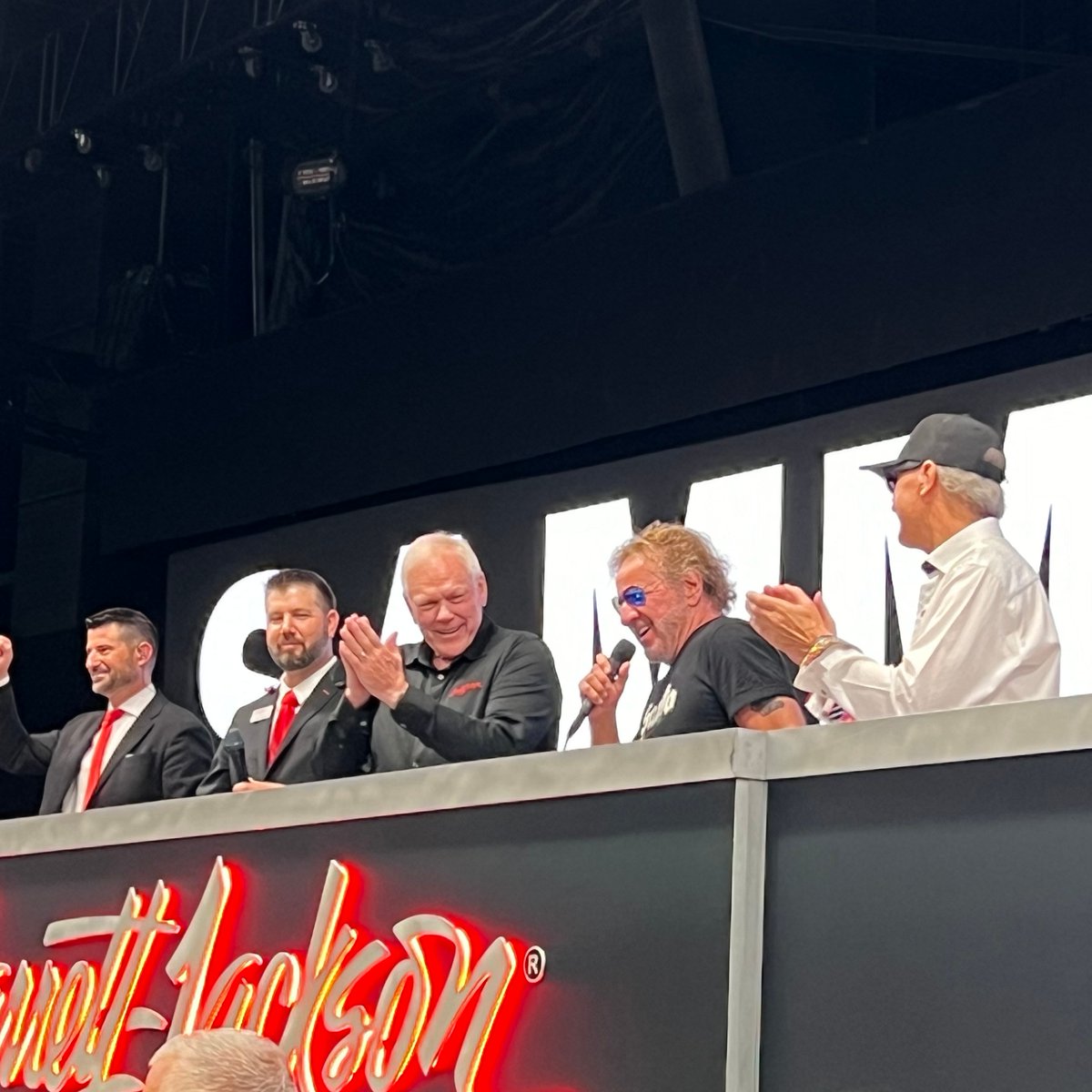 Barrett_Jackson's tweet image. We can’t drive 55! @SammyHagar’s 2015 @Ferrari LaFerrari just hammered for $4.25 million! A world auction record for the year, make and model. Congratulations to the new owner of this spectacular ride.