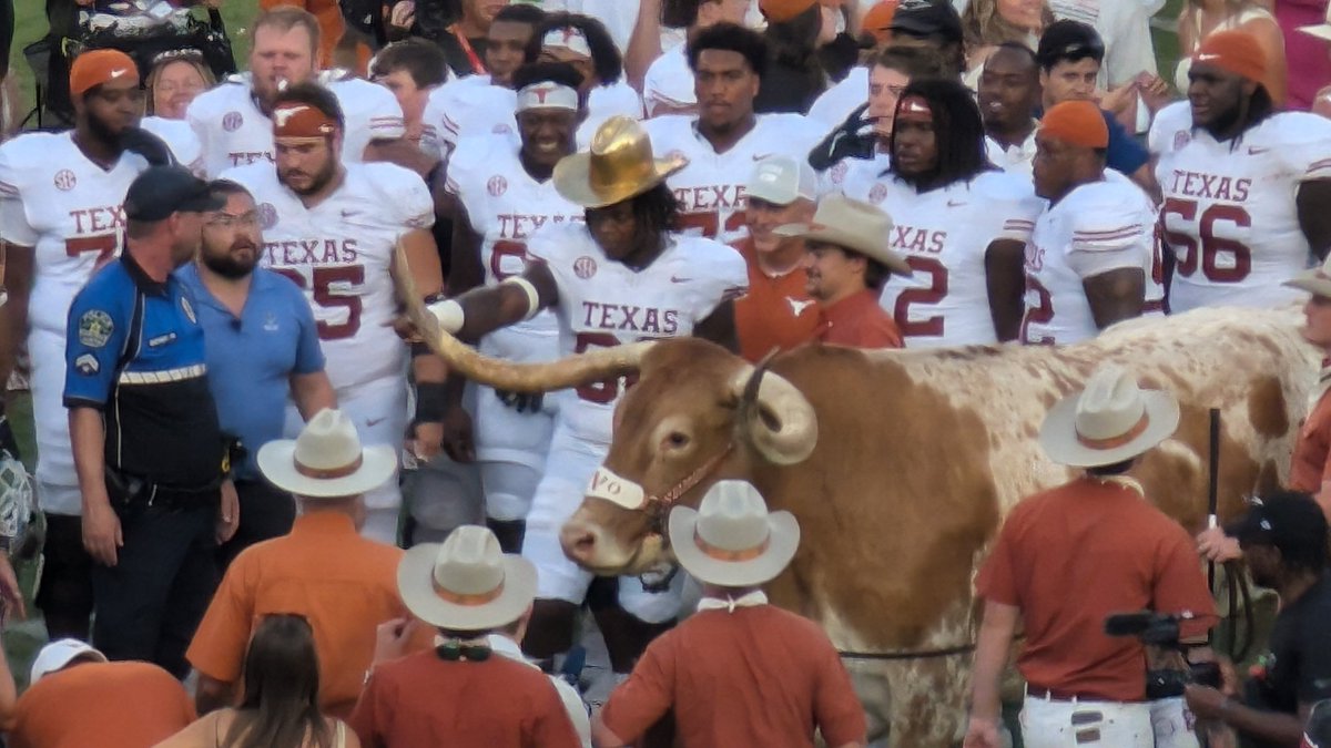 TravisTN's tweet photo. .@JenksDC called it #hookem https://t.co/amaWfK7sgS