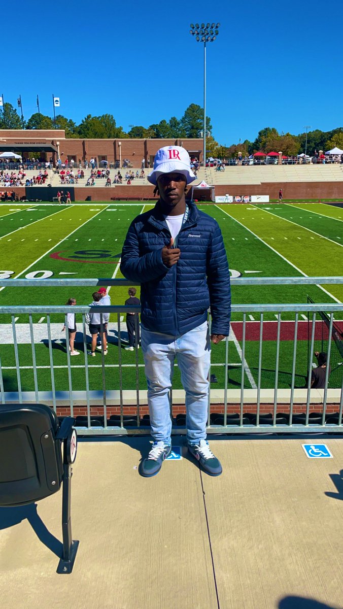 certifiedcuatro's tweet photo. Thanks to @LRbears for an amazing Gameday Experience The atmosphere was electric!!! Always good to see @CoachNRosen @PPS_Football_ @CoachKing76 @HolloMan21 https://t.co/ELRyxNmNZl