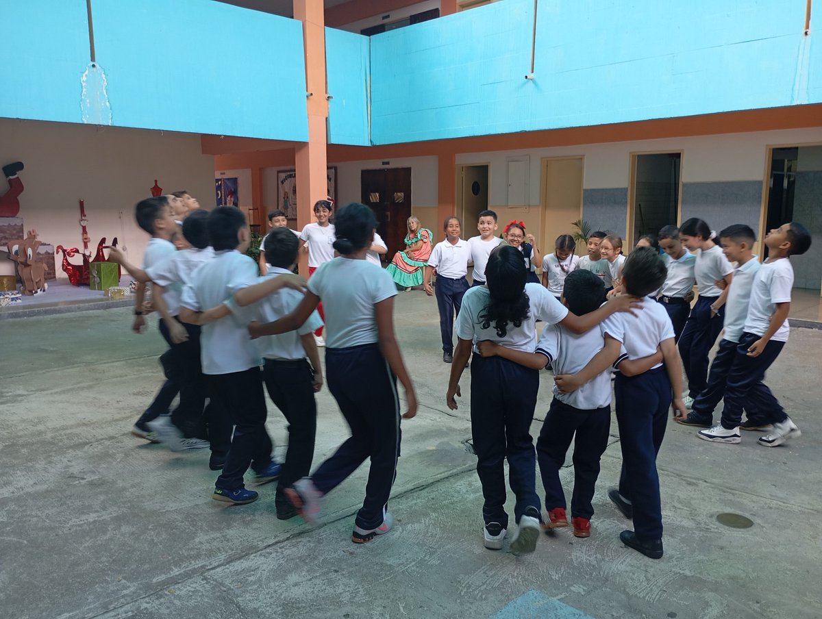 Fortaleciendo la sabiduría de nuestros pueblos originarios, se impartió el Taller de Danza Mare Mare Kariña a estudiantes de la Escuela Juan Bautista García Roa. 
#Tachira 
#ResistenciaIndígena 
@MPPEDUCACION 
<a href="/HectoRodriguez/">Héctor Rodríguez C.</a> 
<a href="/dgcpatrimonio/">dgcpatrimonio/turismo</a> 
<a href="/minculturave/">Ministerio del Poder Popular para la Cultura</a> 
<a href="/VillegasPoljak/">Ernesto Villegas Poljak</a>