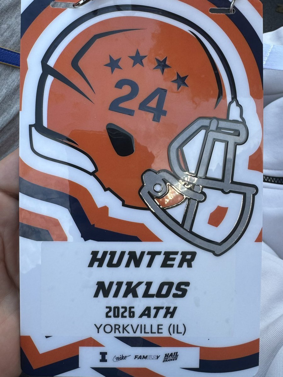 hunterniklos's tweet image. Amazing game day experience! Thank you @IlliniFootball coaches and staff for having me. Congrats on the OT win!