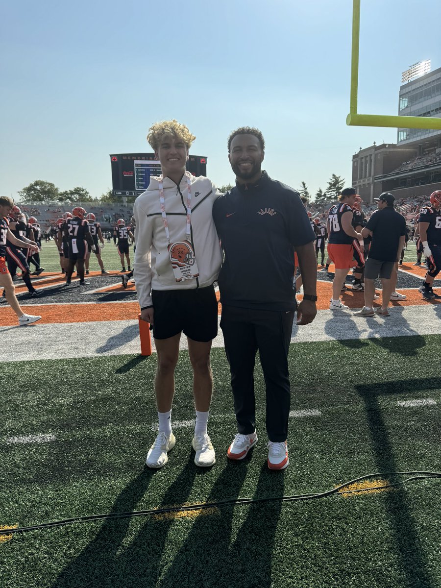 hunterniklos's tweet image. Amazing game day experience! Thank you @IlliniFootball coaches and staff for having me. Congrats on the OT win!