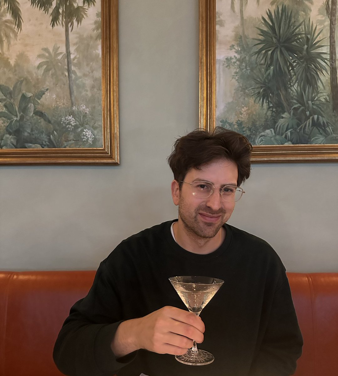 gregisenberg's tweet image. my entire content strategy is this
give you free startup ideas + growth playbooks that work
i won't hold back
and every time you build something from my tweets/pod I'm sippin' a martini & cheering you on
your success is my ultimate flex
now go ship something & make me proud