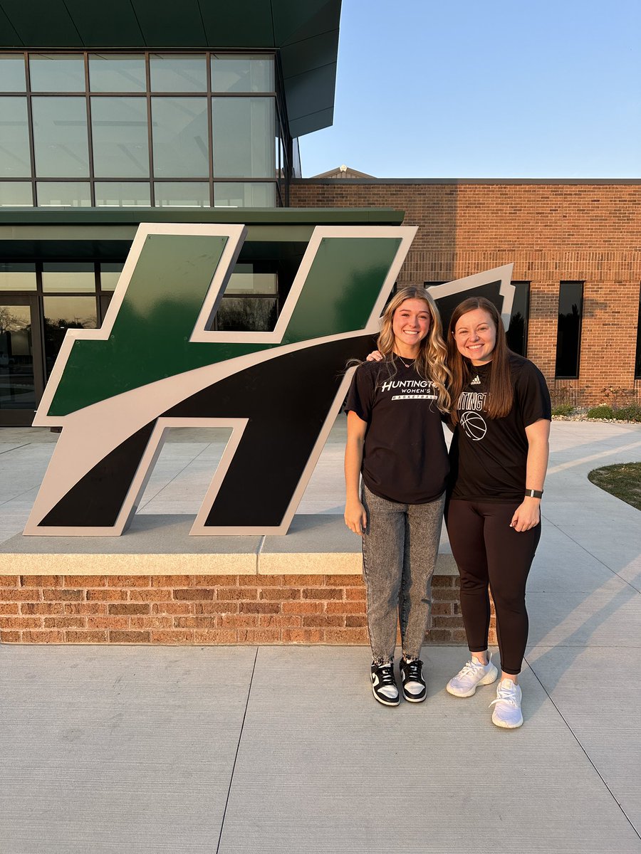 After an amazing visit I am excited to share that I’ve received an offer to play <a href="/HUWBB/">Huntington University WBB</a>! I really enjoyed my time on campus, our conversations, &amp; learning more about the program’s core values! Thank you <a href="/darby_3/">Darby Maggard</a> for this opportunity, I’m beyond grateful!