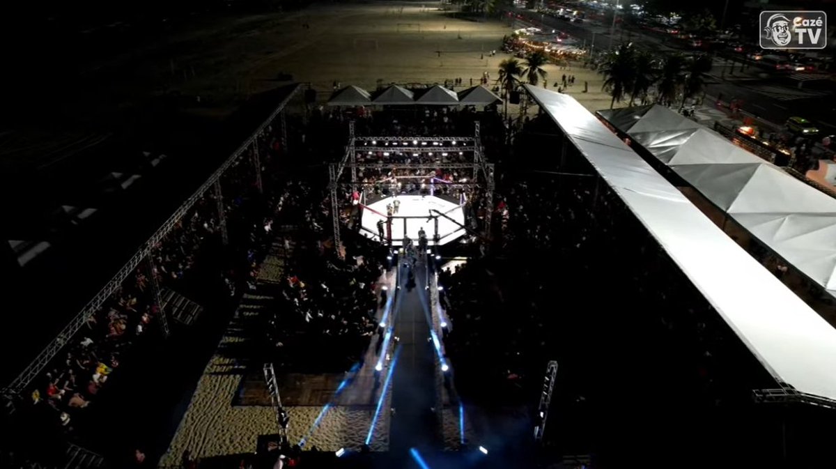 Barrelelapierna's tweet photo. MMA en las playas de Rio de Janeiro #CFC23 https://t.co/IRSzHsDkd0