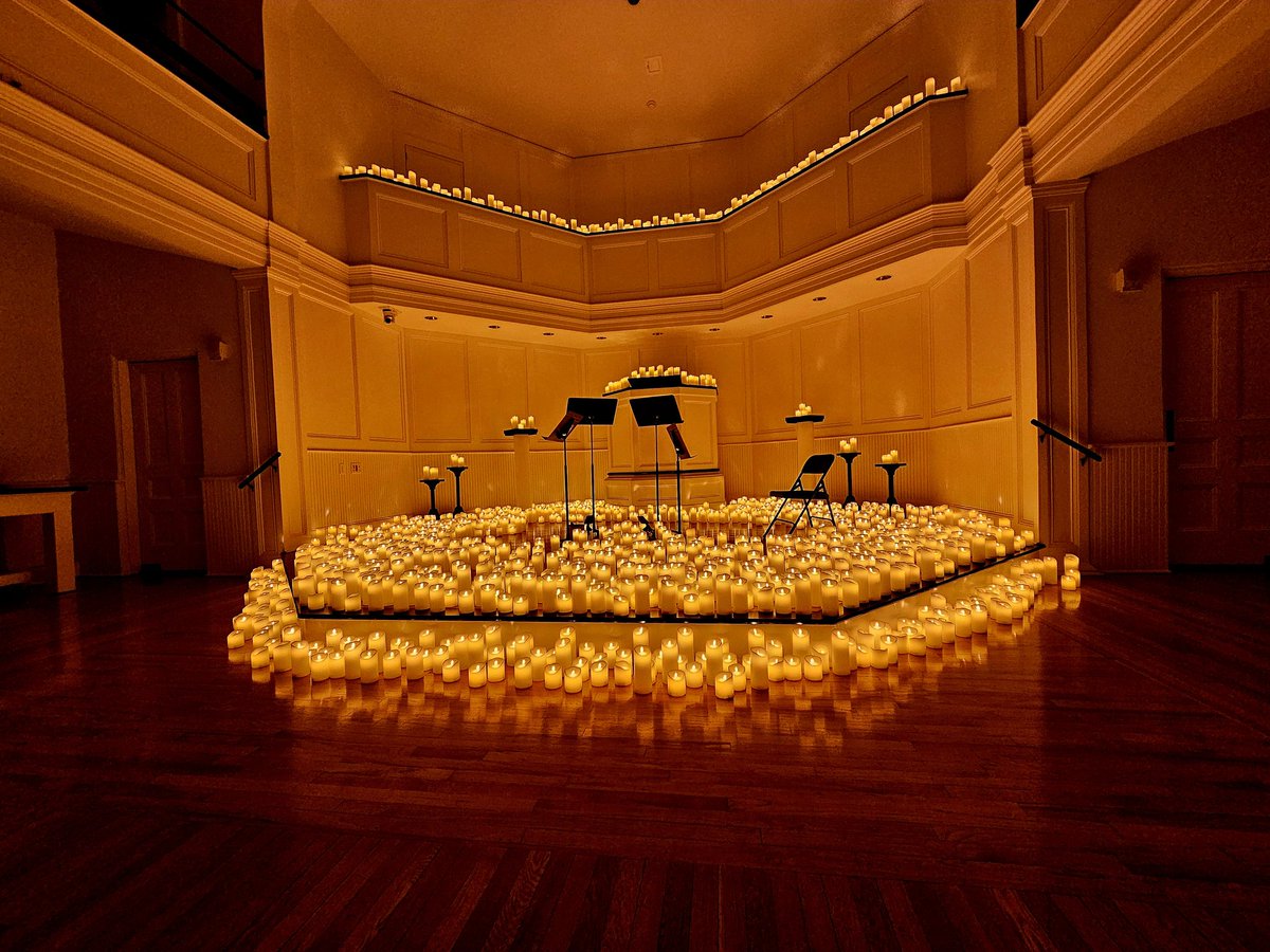 Date night combined with early anniversary celebration. Dinner followed by a halloween themed concert 💜🎃