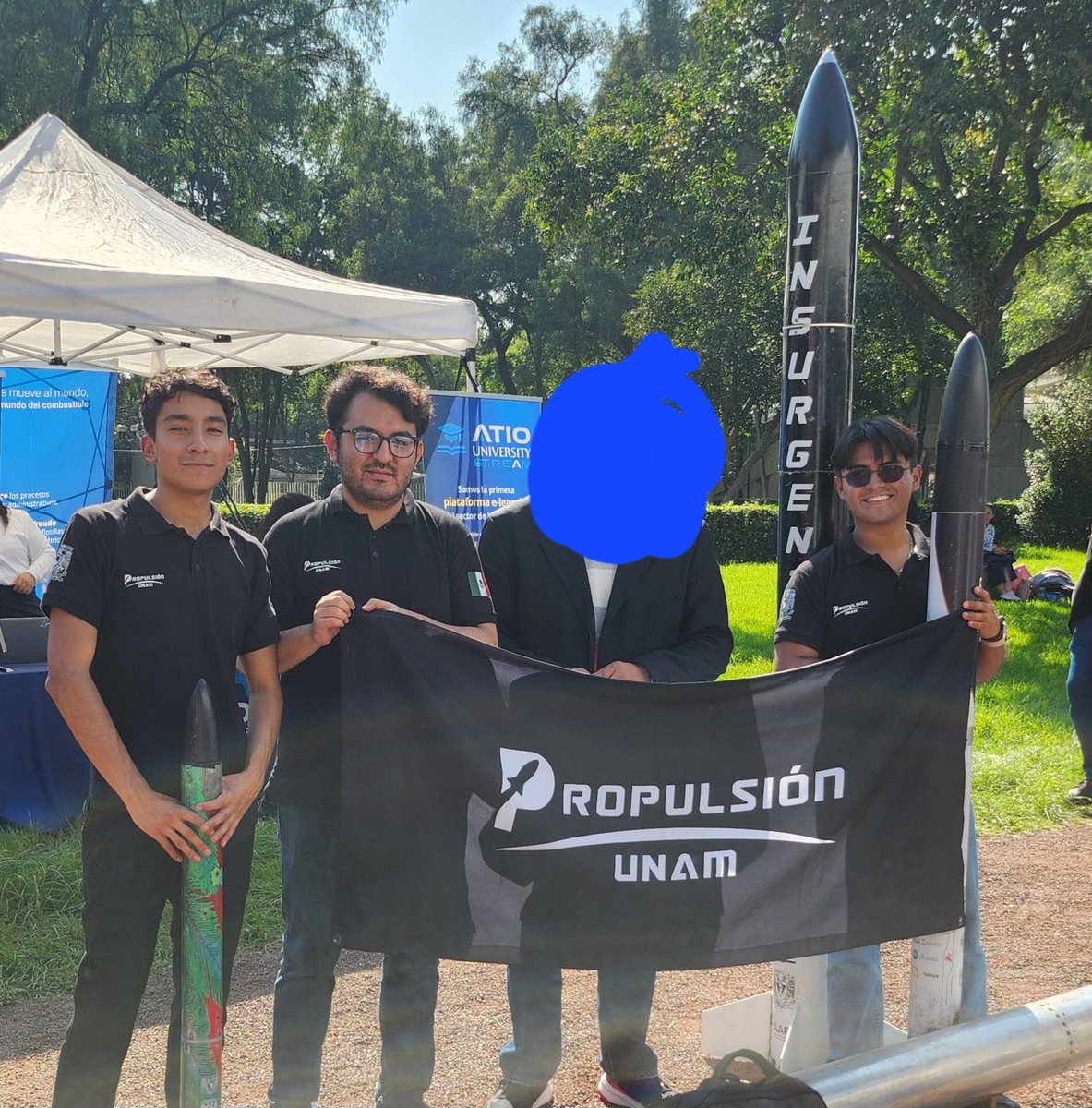 Yolotl's tweet photo. En @makerfairecdmx con estos chingones.
Felicidades por el proyecto https://t.co/sS5flZaMEp