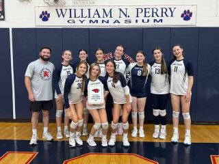 We had not 1 but 2 teams win their tournament today! Congrats to Frosh White for winning the Conant tournament 🏅 

What a great day for Viator volleyball ❤️