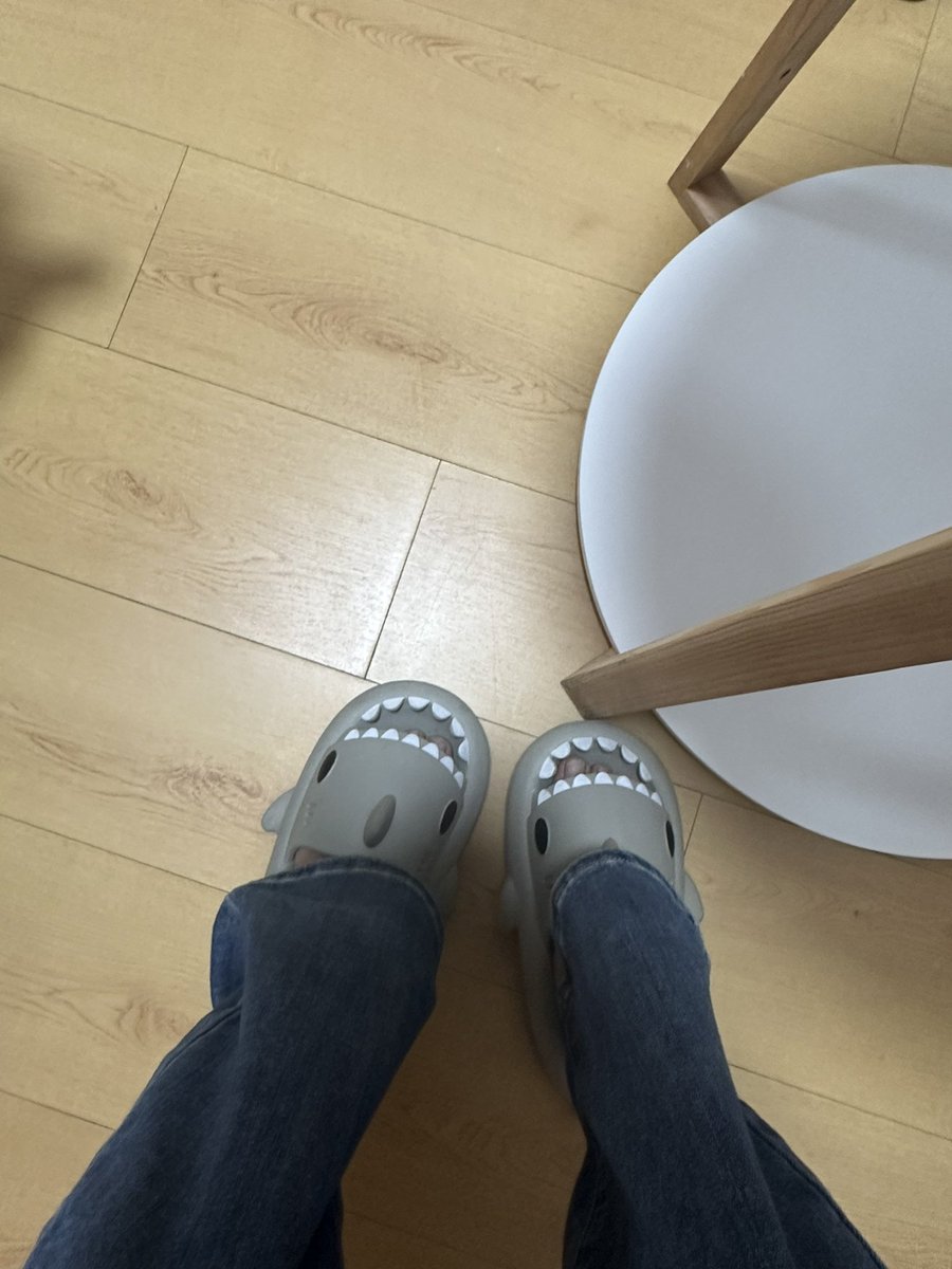 听 tweet media