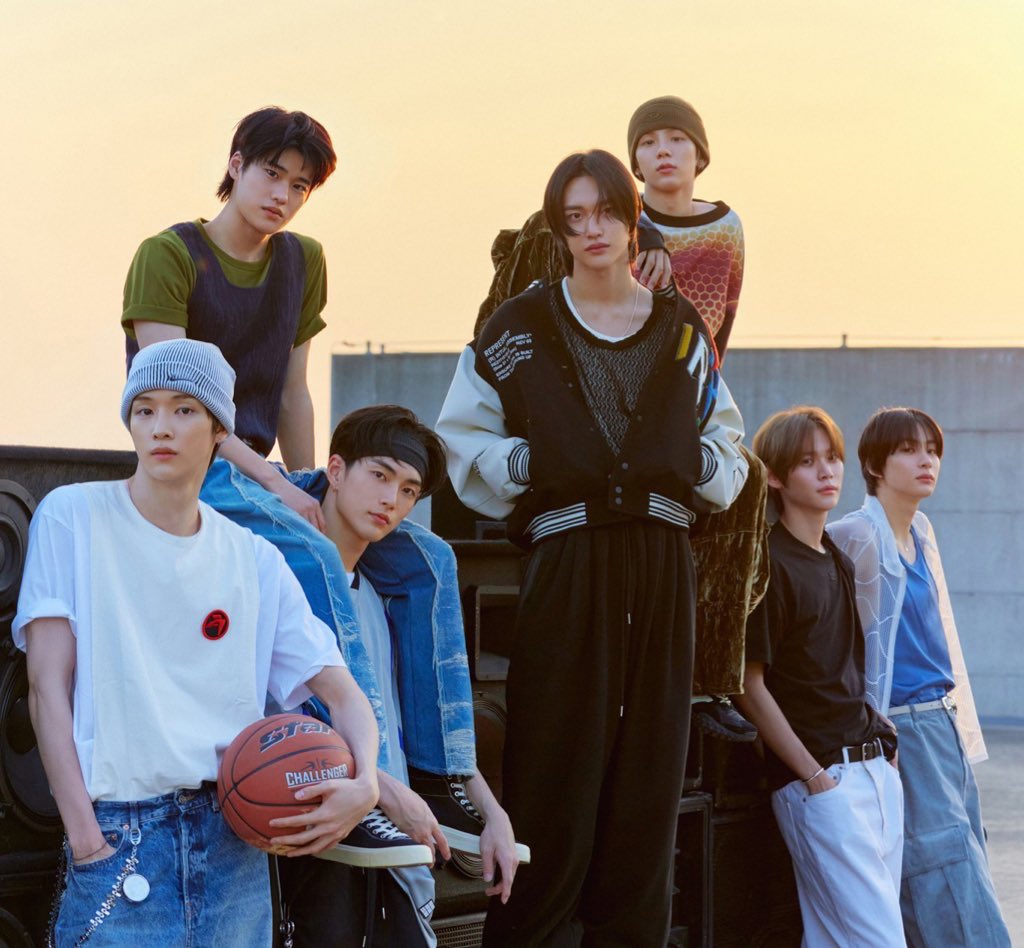 RIIZEChart's tweet photo. .@RIIZE_Official had a big increase on social media followers, on spotify streams and monthly listeners following the news of seughan returning to the group! https://t.co/cm5YjYxWf2