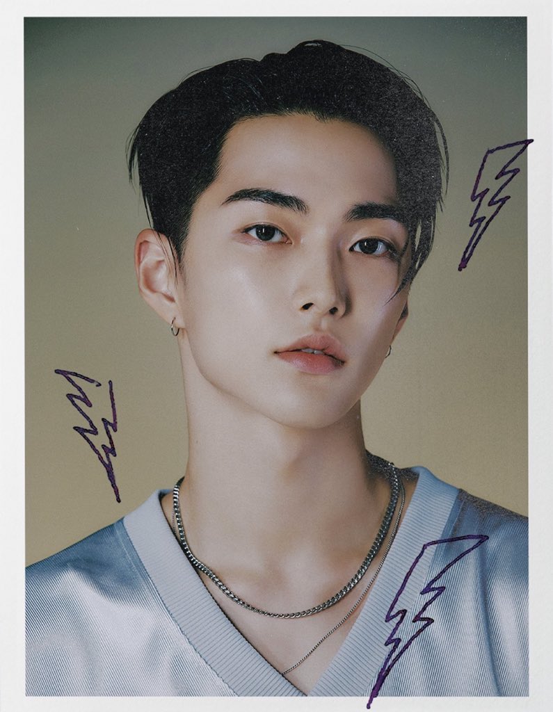 RIIZEChart's tweet photo. .@RIIZE_Official had a big increase on social media followers, on spotify streams and monthly listeners following the news of seughan returning to the group! https://t.co/cm5YjYxWf2