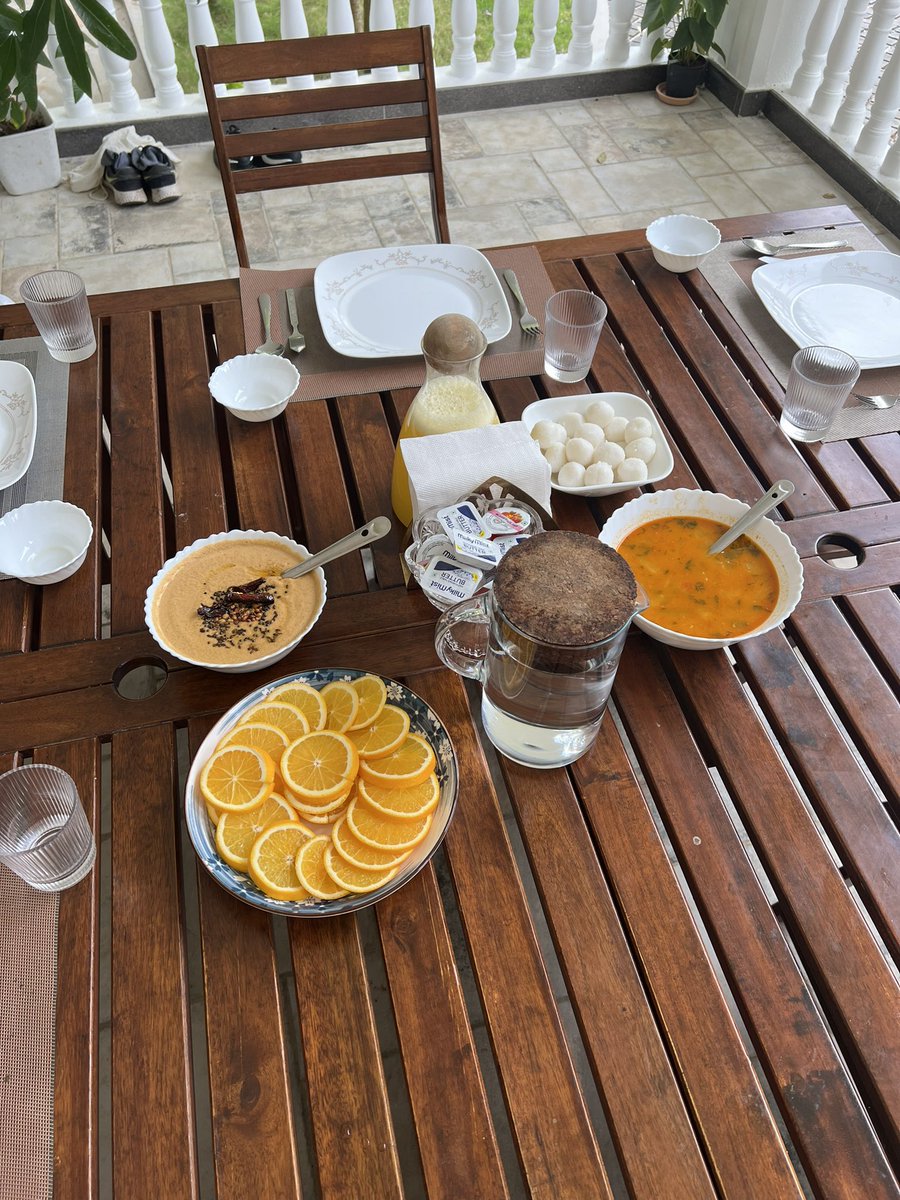 komalllr's tweet photo. Popping up to share a few meals I have had over the last few weeks. Most of them between 300-500 calories

#lowcalmeals #meals #foodphotography https://t.co/r9vSfinpuz