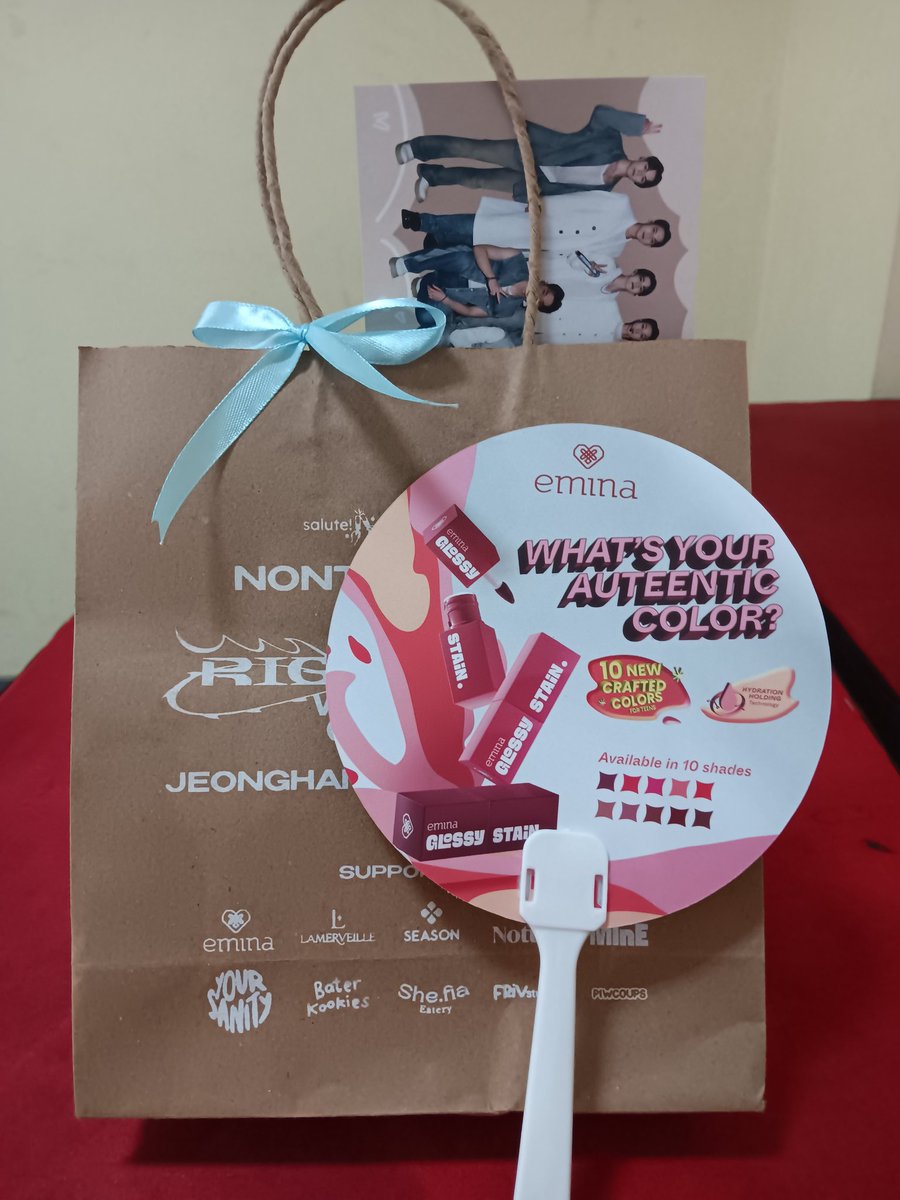 razetopia's tweet photo. siapa yg udah dateng di @salutevent 😋 https://t.co/6pA8eGbflm