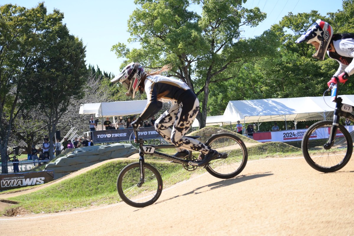 SPY3120051's tweet photo. 第41回全日本自転車競技選手権 BMX レーシング が大阪で開催。
BMXのレジェンド、SPYライダーとしても有名。#飯端美樹 選手!!
Photo Thanks Kawai.
#SPY #SPYOPTIC #スパイ #foundation #spyfoundation #ファウンデーション #ゴーグル #モトクロスゴーグル #レオタニモト https://t.co/McytjvYEWq