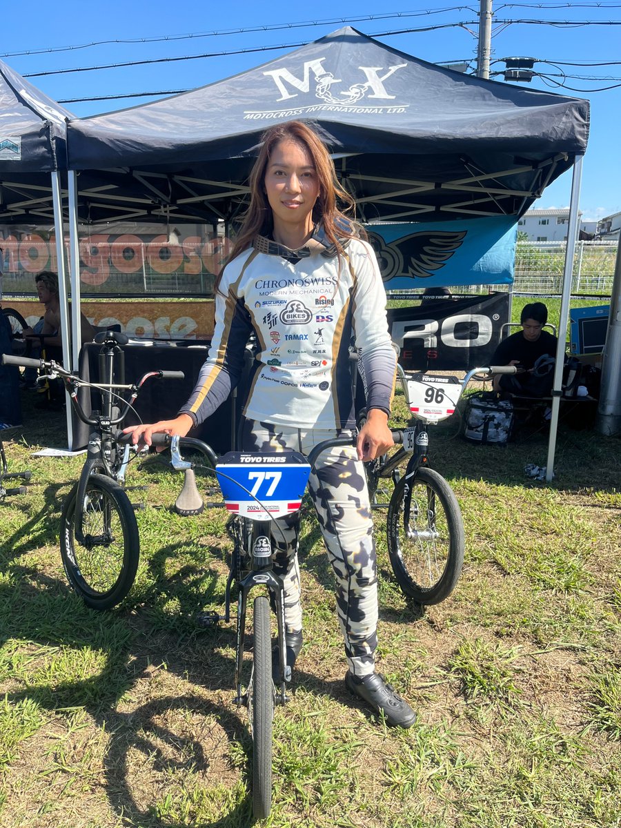 SPY3120051's tweet photo. 第41回全日本自転車競技選手権 BMX レーシング が大阪で開催。
BMXのレジェンド、SPYライダーとしても有名。#飯端美樹 選手!!
Photo Thanks Kawai.
#SPY #SPYOPTIC #スパイ #foundation #spyfoundation #ファウンデーション #ゴーグル #モトクロスゴーグル #レオタニモト https://t.co/McytjvYEWq