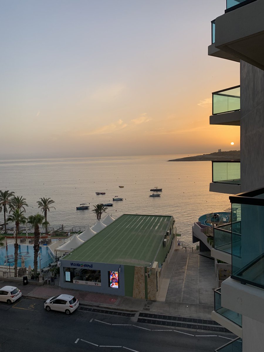 Mwallmark tweet media