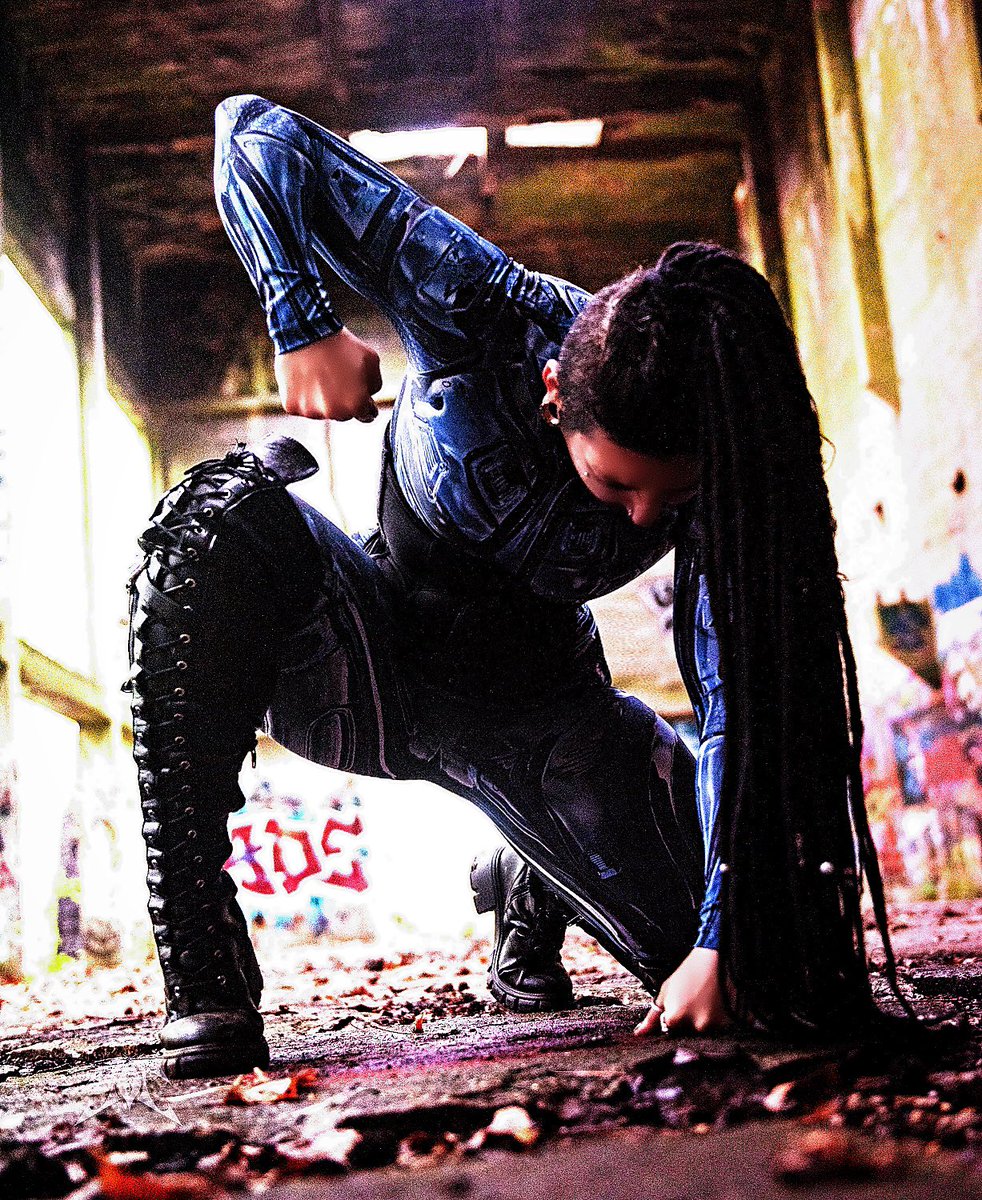 TheDragonLilith's tweet photo. POV: your fire shoot turns into Anti Hero Shit
#BodySuit #DevilWalking #AntiHero #DARK #AlternativeModeling #DMV_Models #Powerful #Ruins #GymBody #GymBuilt https://t.co/4i04btxxoj