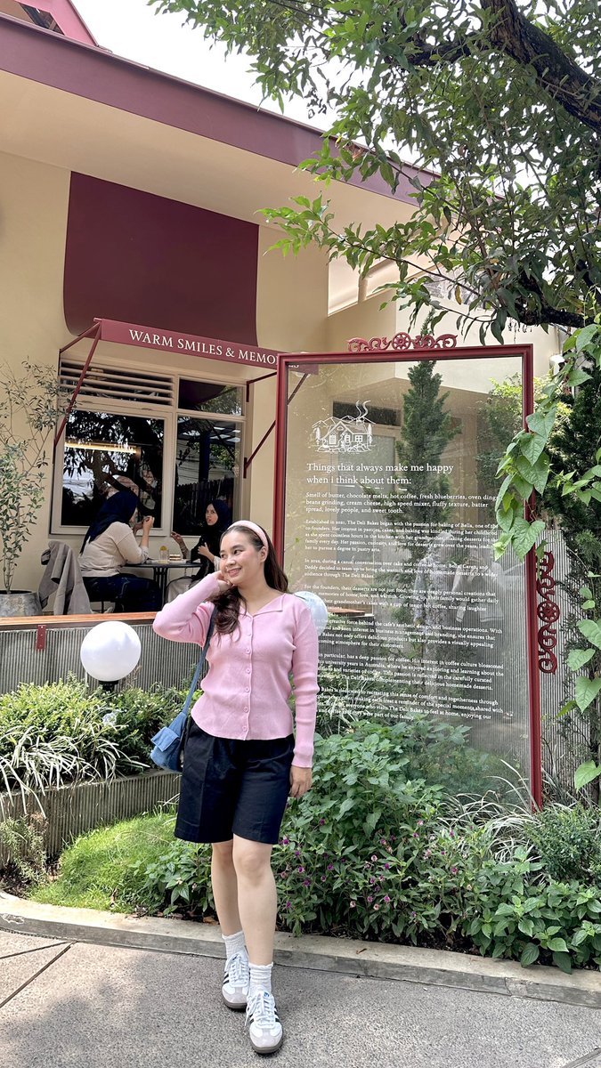 skincarecaca's tweet photo. Mau sharing liburan singkat 2hari1 malem dibandung versi aku💕✨

Jujus isinya mostly makan ya, kalau kalian lagi nyari referensi bisa save thread ini✨💖 https://t.co/k6MMY7HdWf