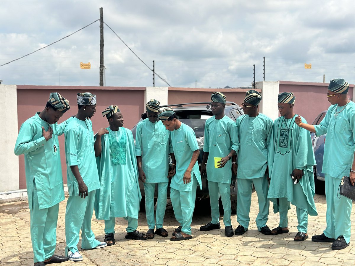 teebash090's tweet image. Wedding Guests 🧫❤️‍🩹