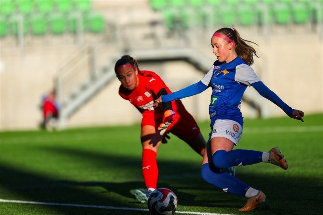 Vasa IFK reste över 500 kilometer till Kotka för att ta sig an FC KTP på lördagskvällen. Det kom att bli en tudelad drabbning där Vasalaget dominerade den första halvleken, men blev passiva i den andra. 
vasabladet.fi/Artikel/Visa/8…