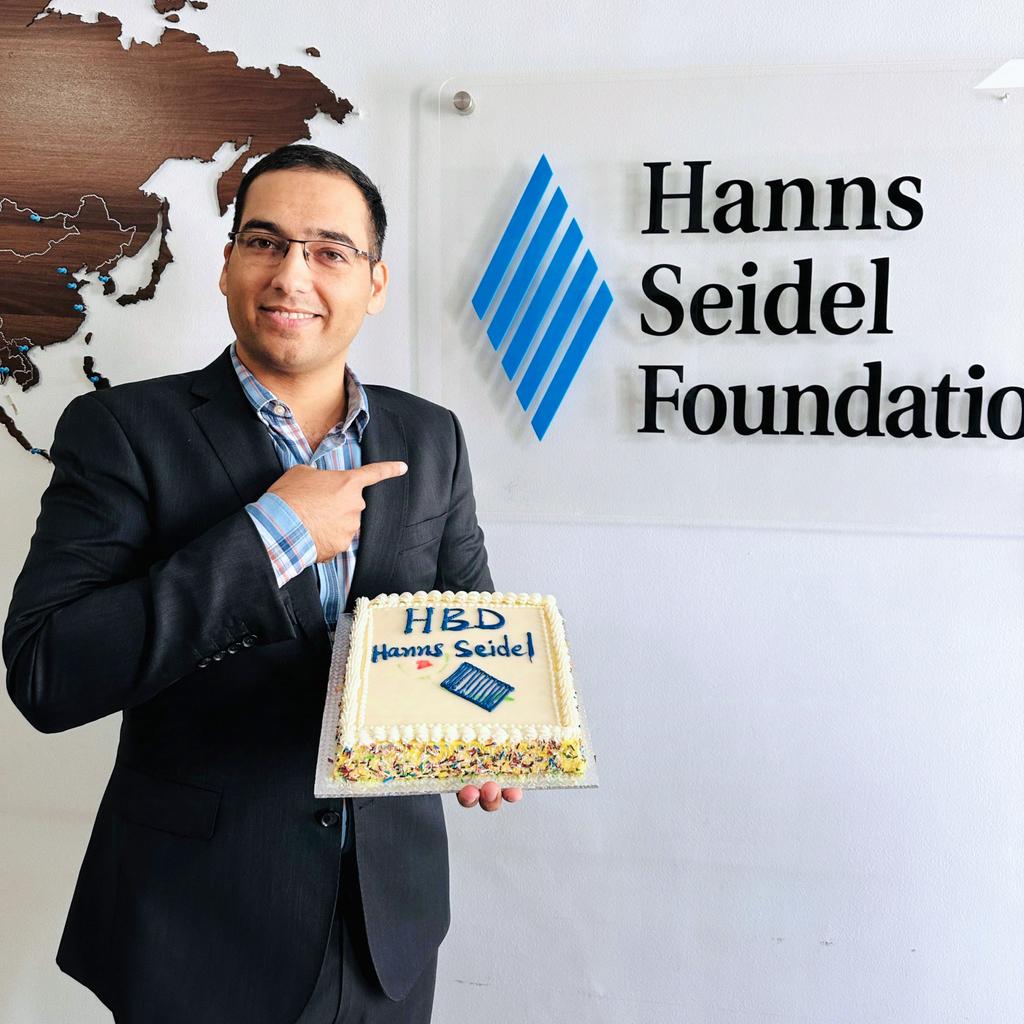 miaanbilal's tweet photo. All good things must come to an end

As I reflect on the incredible four-year journey at @HSF_Pakistan, I am filled with immense gratitude and a deep sense of appreciation. https://t.co/UMHXuWAUDt