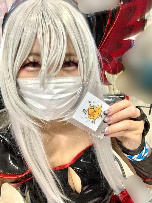 コミ1設営できました!
今日は新刊エスカレイヤー本だけど黒いリースさんが売り子しております。 