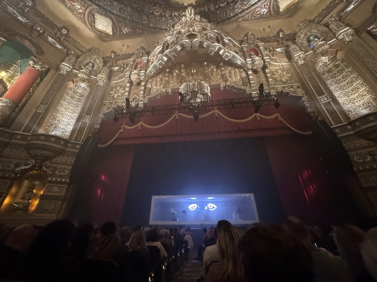 markpfeiffer's tweet photo. As an audiovisual experience, Air playing MOON SAFARI (plus a second set) ranks among the best concerts I’ve attended. Sound was impeccable at Detroit’s 96-year-old Fox Theatre. https://t.co/P2AbkKvZGk
