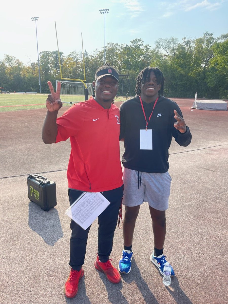 PrenticeSmith23's tweet image. Had an amazing experience at the @BenUFootball gameday visit! Thank you @CoachSchradesBU, @CoachPonx, @CoachLandoBenU and the rest of the Benedictine staff,for letting me experience what Benedictine has to offer! @PSHScougarFB @PSHS_Athletics @DeepDishFB @AllenTrieu @OJW_Scouting