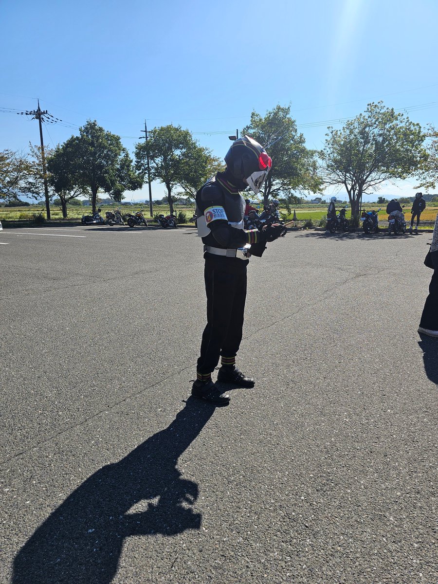 SUPERCO_ZR's tweet photo. 昨日はドクターイエローを撮って、今日は滋賀面ライダーの電車男さん達とwww https://t.co/ESTrVQPOha