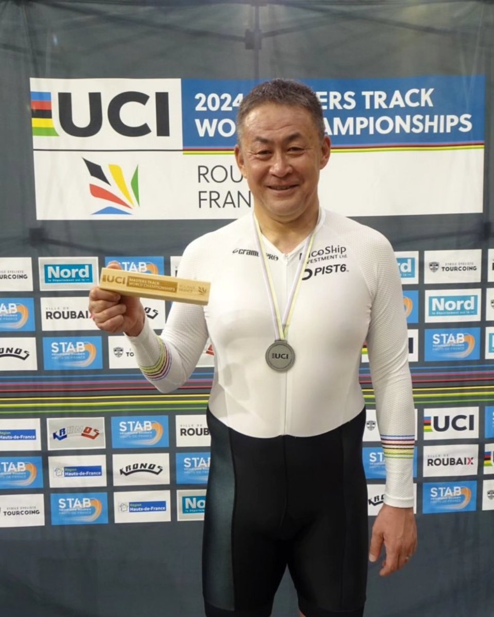 ryu_iccha18's tweet photo. 2024 MASTERS TRACK WORLD CHAMPIONSHIPS 50-54スプリント、500mTT　出場してきました
結果は、スプリント銀メダル🥈、500mTT5位　でした

スプリント、去年準決勝で敗れたLorenzに今年も決勝で敗れました

今年も多くの方々のご協力を頂き、楽しく参加する事が出来ました
有難う御座いました🙇 https://t.co/MthMNeqqWG