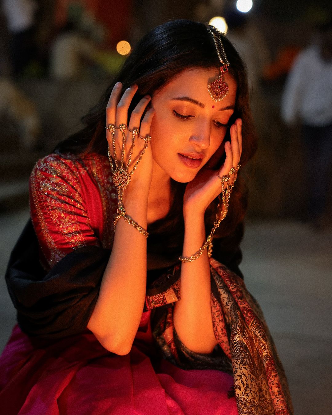 GZvHVs5aAAAAQ4E?format=jpg&name=large