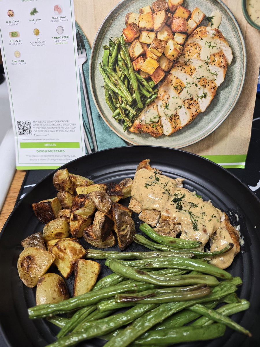 FeliciaCur49561's tweet photo. Do not come knocking when I'm indulging in my @HelloFresh Chicken Cutlet Dill Dijon, because I'm not answering. Tasty. https://t.co/SXzUSGJ2a8