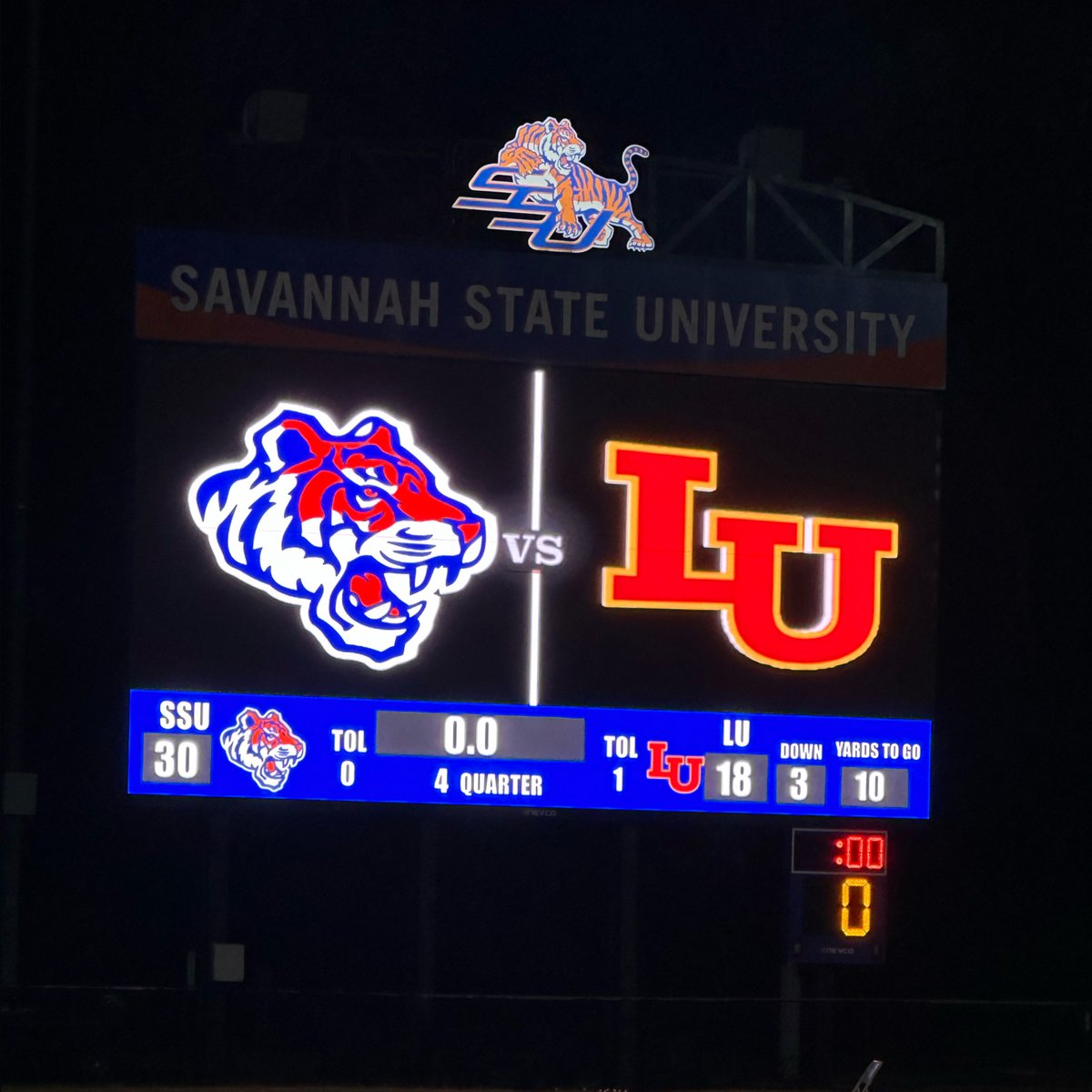 The SSU Tigers won against Lincoln University 30 to 18. Congratulations to the Savannah State Tigers on their big on tonight. Thanks to the fans, students, faculty and staff who came out to support our beloved Tigers.🧡💙🏈🐾
#HailSSU #SSUTiger #SavannahGa
